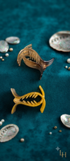 Premium Ergonomic Mermaid Fish-Tail Hair Claw Clip Combo Set – Featuring 1 Tortoiseshell Ombré Gradient Clamp & 1 Shimmering Golden Glitter Grip (2-Piece Styling Pack)